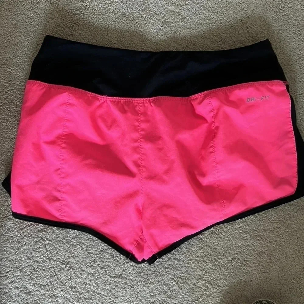 Nike dri fit pink shorts size small lined - Picture 4 of 6
